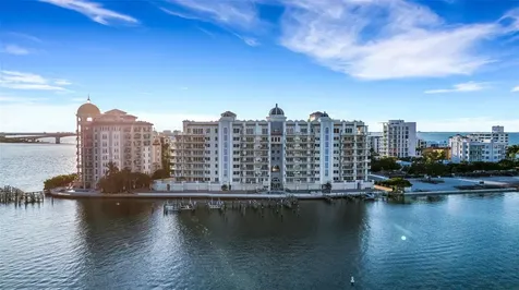 464 Golden Gate Point Sarasota FL 34236