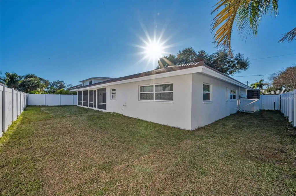 1695 Clearwater Harbor Drive Largo FL 33770