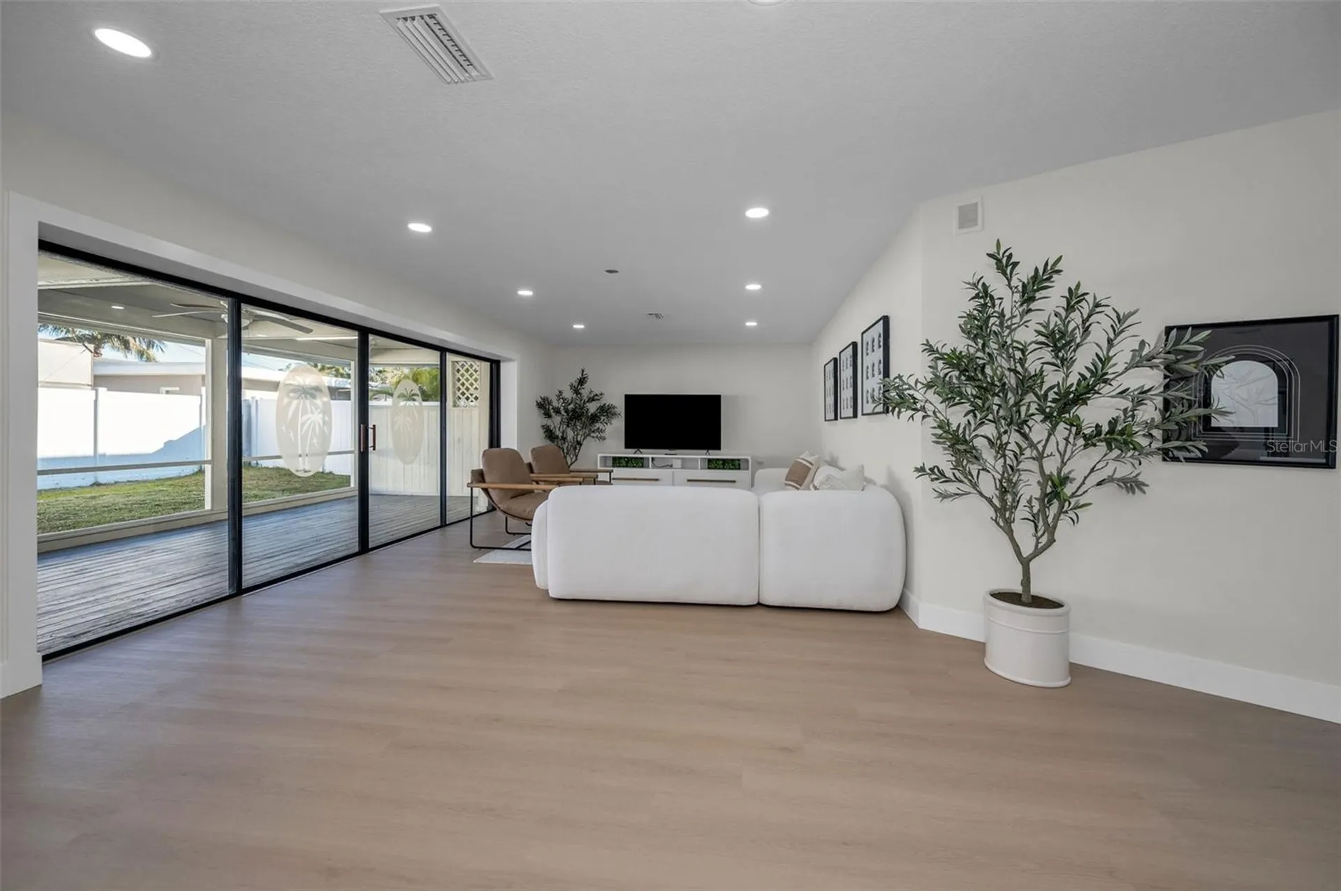 1695 Clearwater Harbor Drive Largo FL 33770