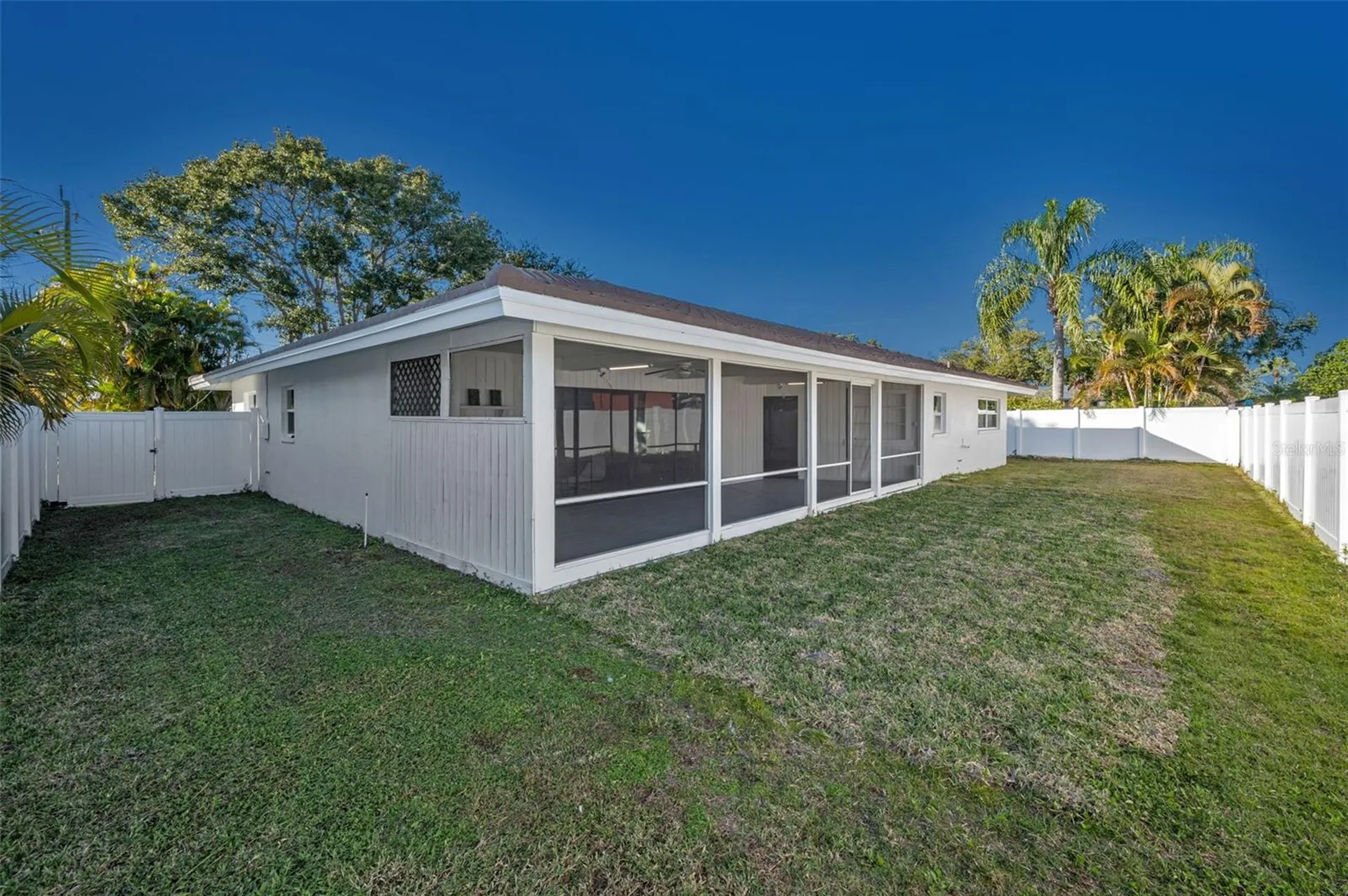 1695 Clearwater Harbor Drive Largo FL 33770