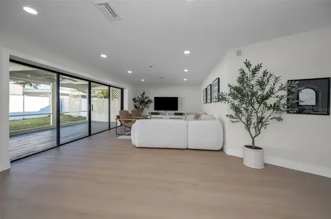 1695 Clearwater Harbor Drive Largo FL 33770