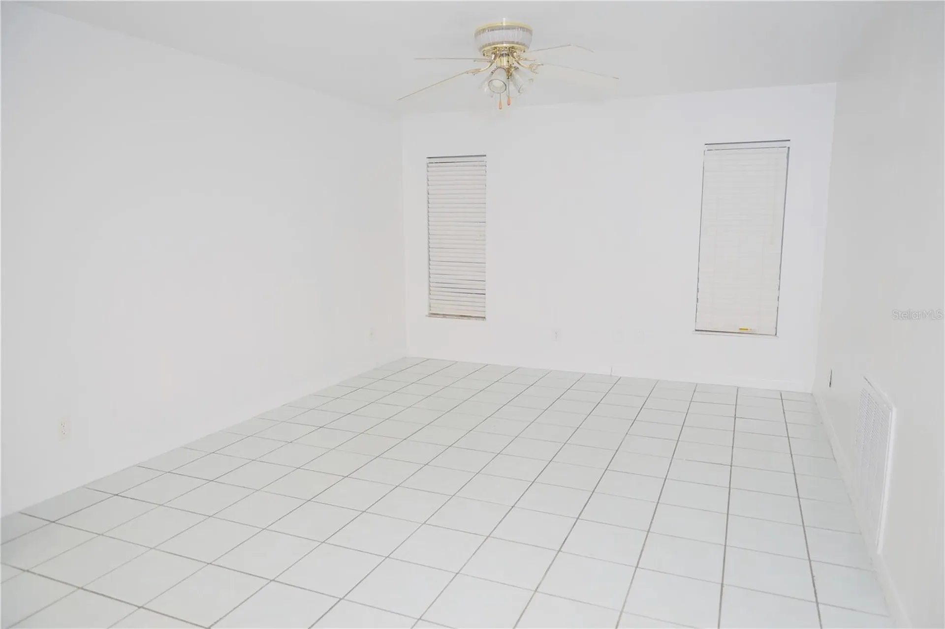702 Del Rio Way Kissimmee FL 34758