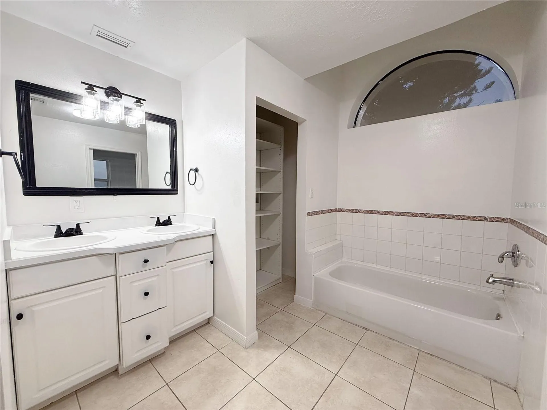 702 Del Rio Way Kissimmee FL 34758