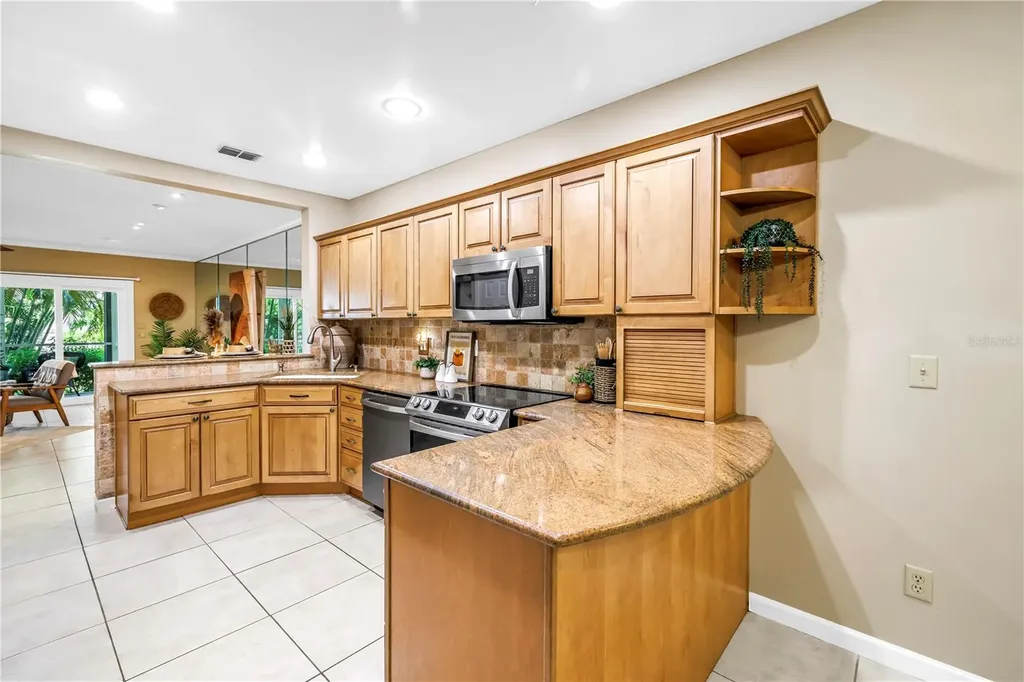 903 Pinellas Bayway S Tierra Verde FL 33715
