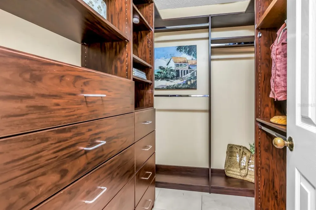 903 Pinellas Bayway S Tierra Verde FL 33715