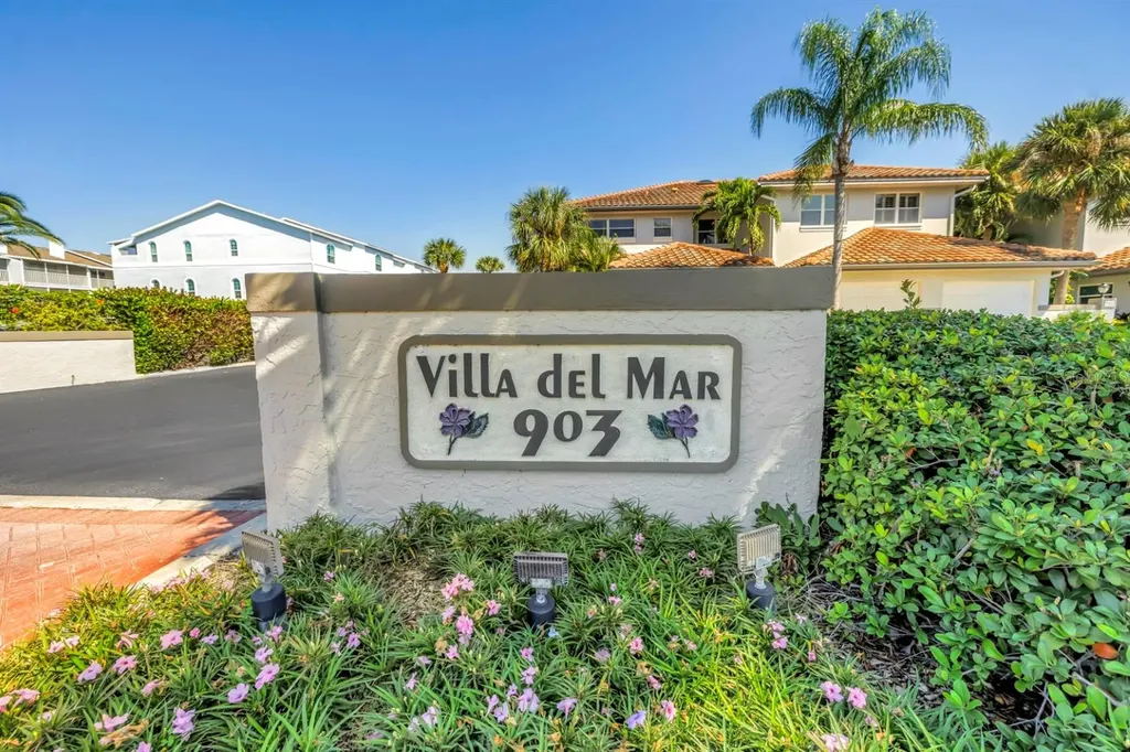 903 Pinellas Bayway S Tierra Verde FL 33715