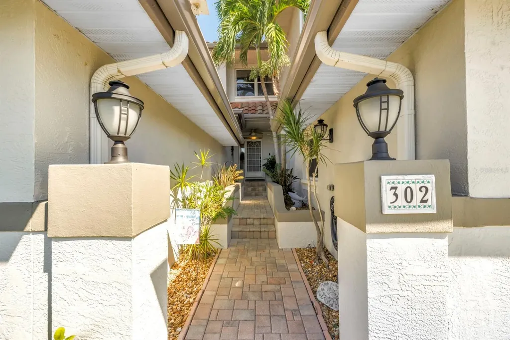 903 Pinellas Bayway S Tierra Verde FL 33715
