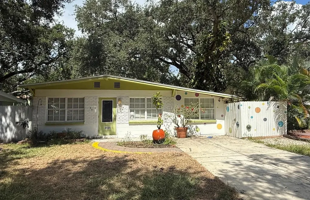 3131 W Villa Rosa Street Tampa FL 33611