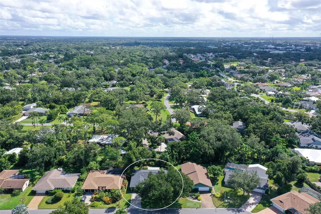 4873 Huntleigh Drive Sarasota FL 34233