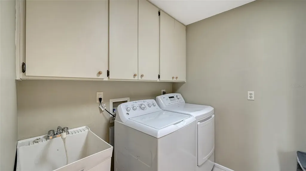 4873 Huntleigh Drive Sarasota FL 34233