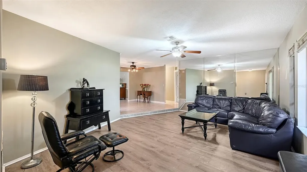 4873 Huntleigh Drive Sarasota FL 34233