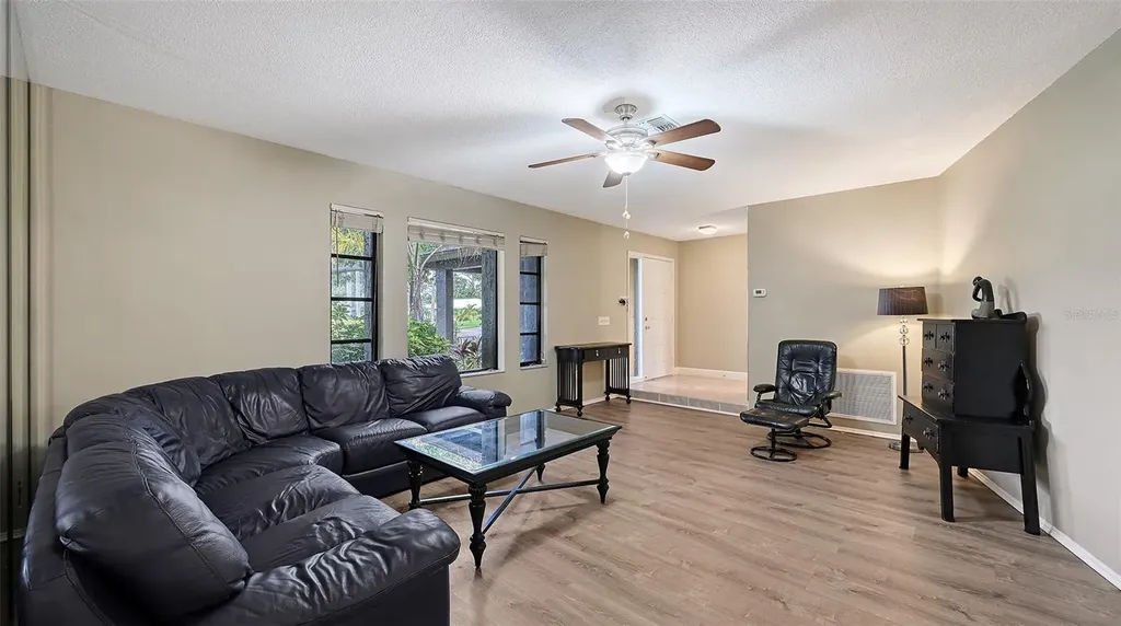 4873 Huntleigh Drive Sarasota FL 34233