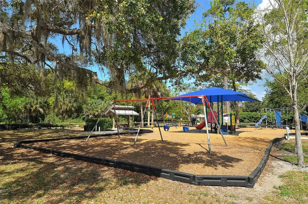 4873 Huntleigh Drive Sarasota FL 34233