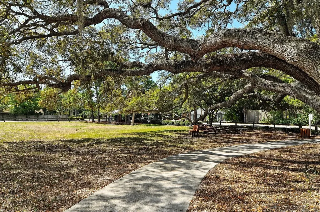 4873 Huntleigh Drive Sarasota FL 34233