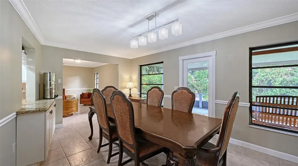 4873 Huntleigh Drive Sarasota FL 34233
