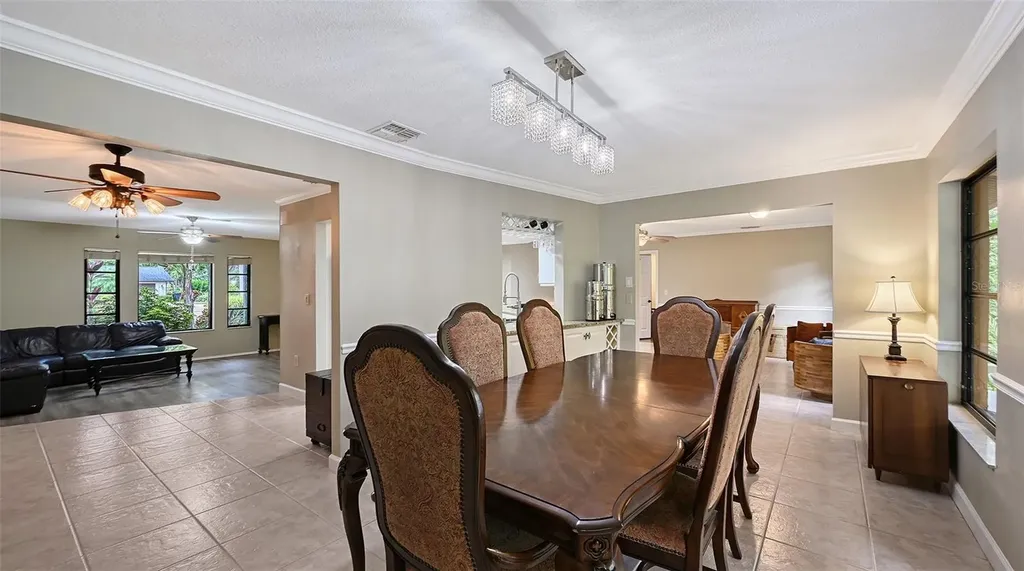 4873 Huntleigh Drive Sarasota FL 34233