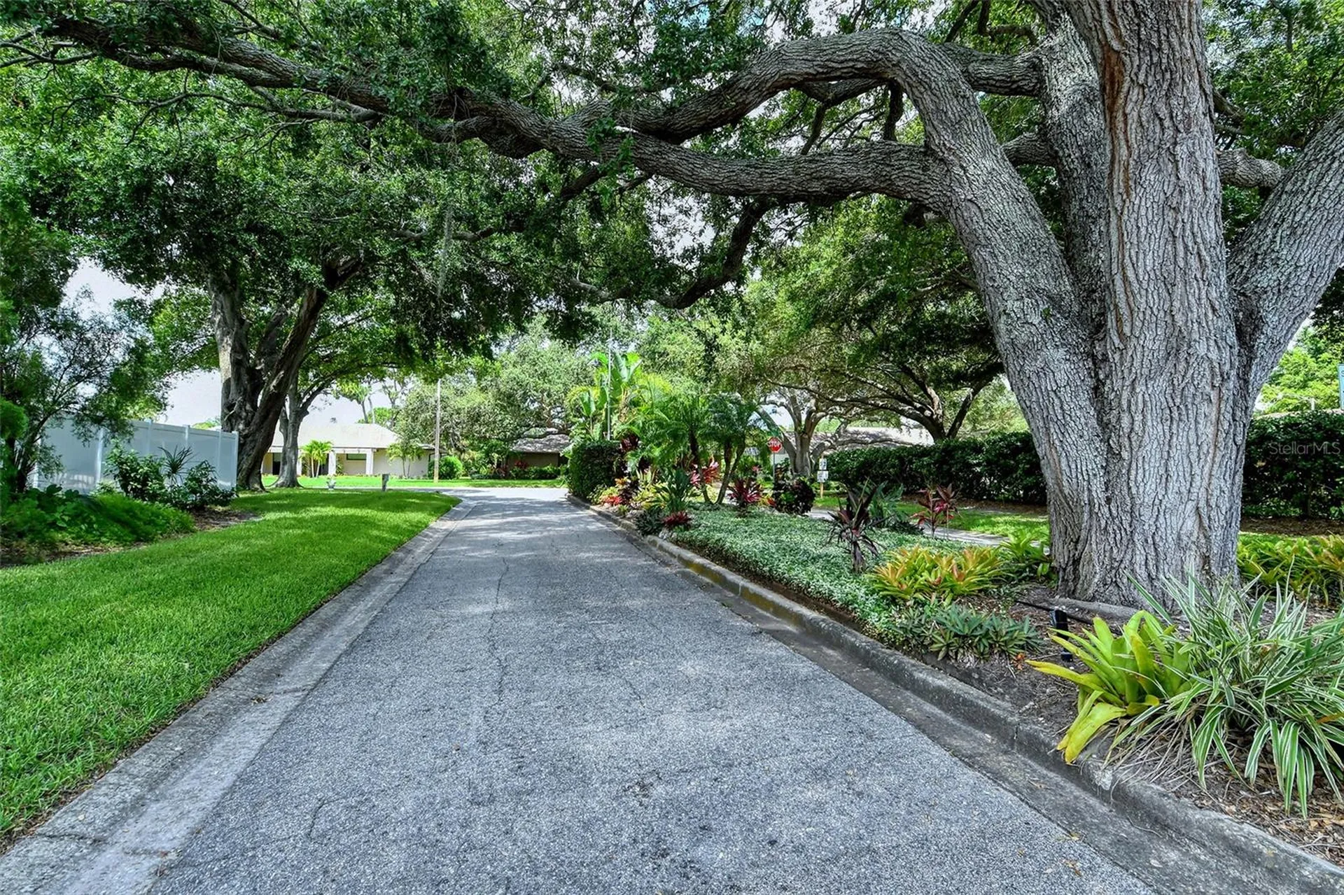 4873 Huntleigh Drive Sarasota FL 34233