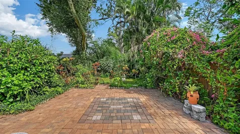 4873 Huntleigh Drive Sarasota FL 34233
