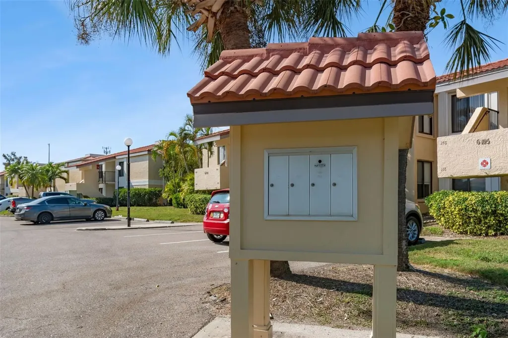 6105 Palma Del Mar Boulevard S St Petersburg FL 33715
