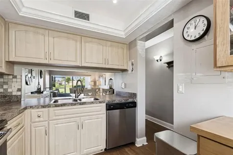 6105 Palma Del Mar Boulevard S St Petersburg FL 33715