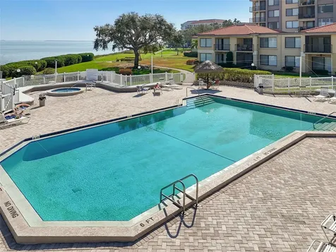 6105 Palma Del Mar Boulevard S St Petersburg FL 33715