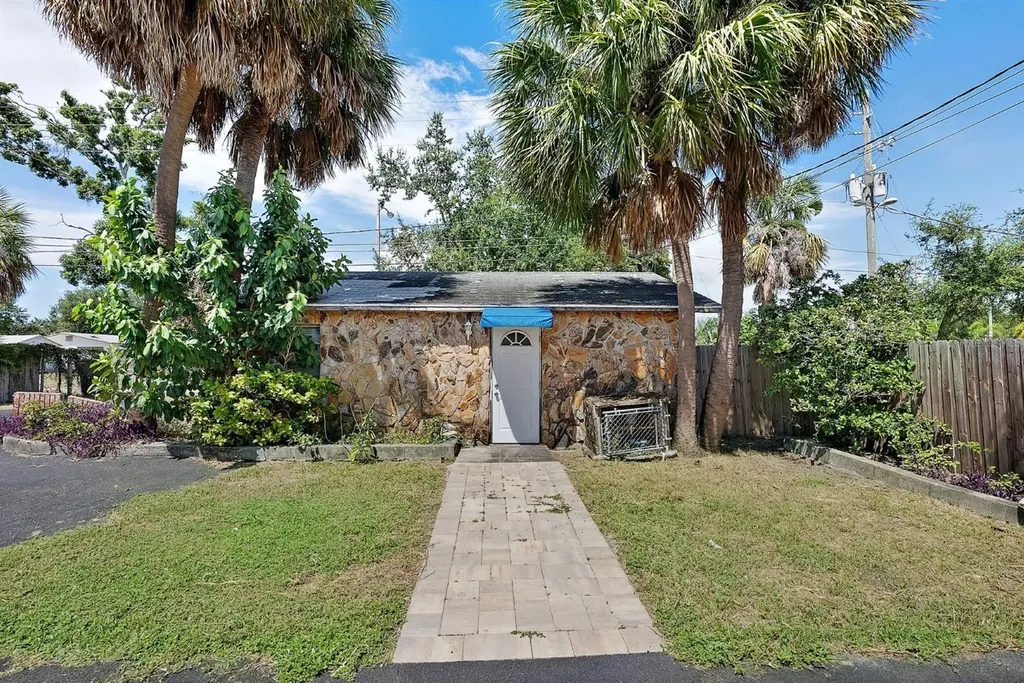 3425 22nd Avenue S St Petersburg FL 33711