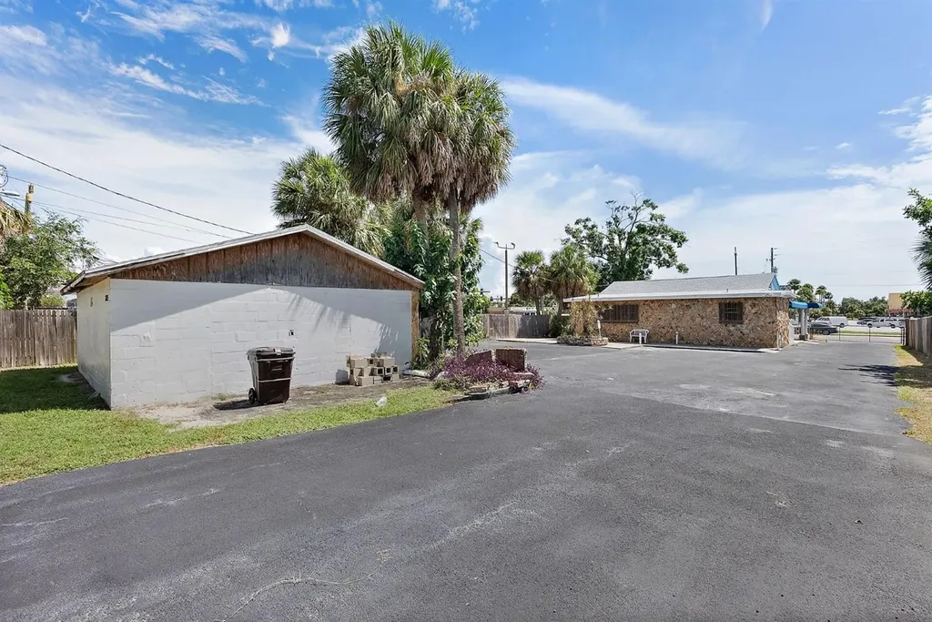 3425 22nd Avenue S St Petersburg FL 33711