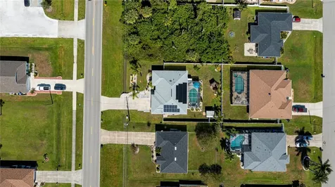 2142 S Chamberlain Boulevard North Port FL 34286