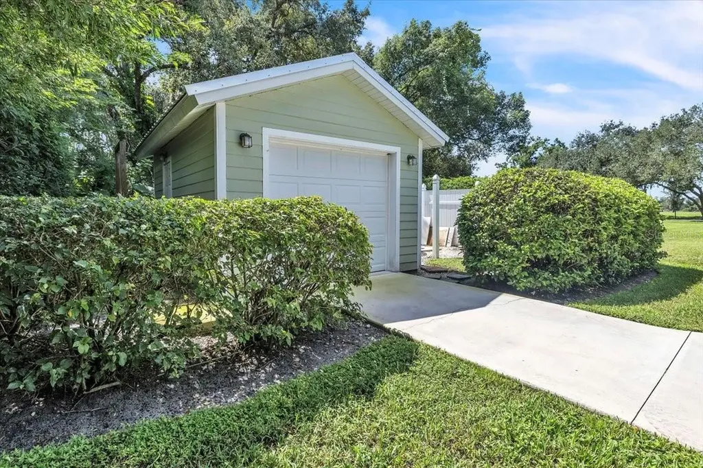 2124 NE Voss Oaks Circle Arcadia FL 34266