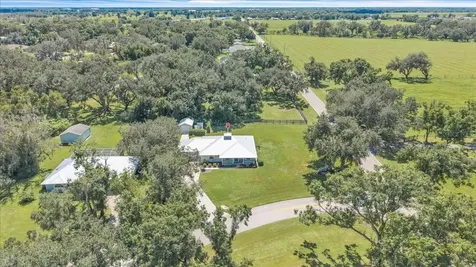 2124 NE Voss Oaks Circle Arcadia FL 34266