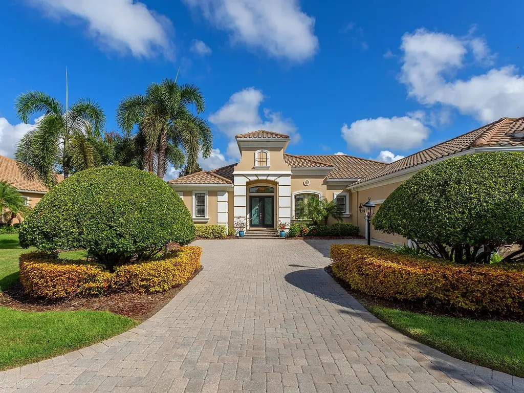 15207 Camargo Place Lakewood Ranch FL 34202