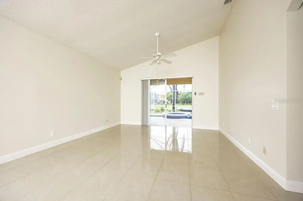 13230 Luxbury Loop Orlando FL 32837