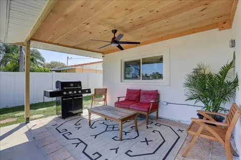 265 96th Avenue N St Petersburg FL 33702