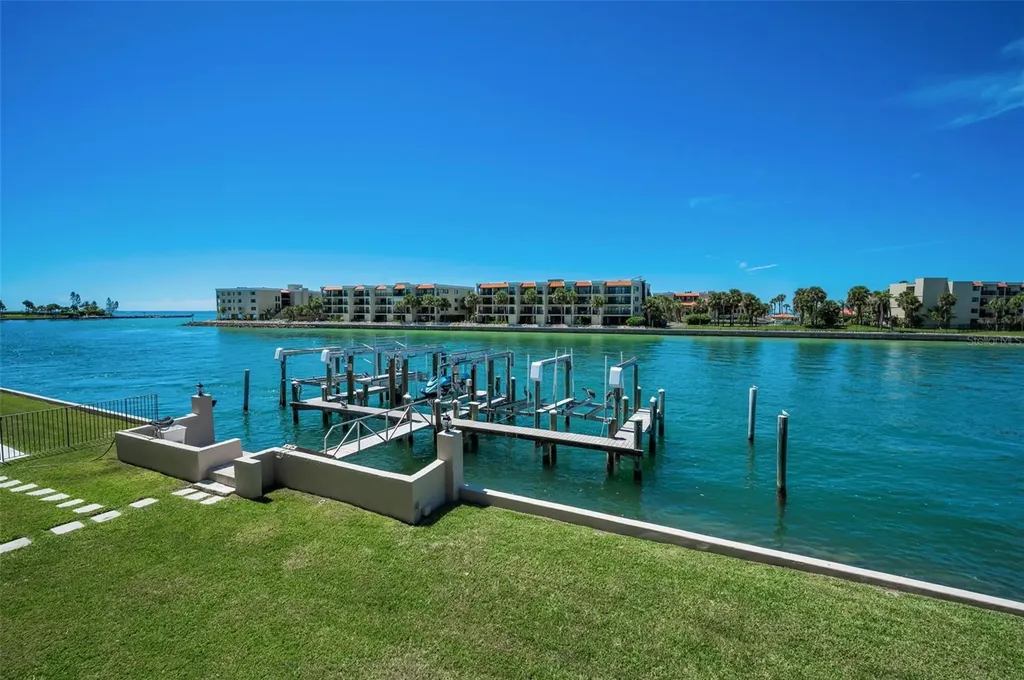 678 76th Avenue St Pete Beach FL 33706