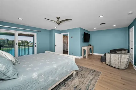 678 76th Avenue St Pete Beach FL 33706