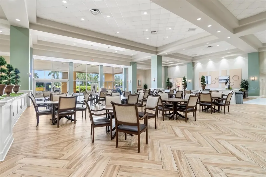 201 Bedford Trail Sun City Center FL 33573
