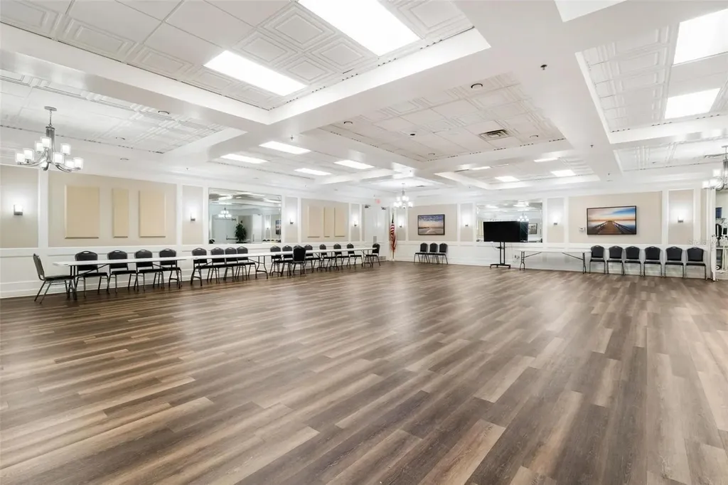 201 Bedford Trail Sun City Center FL 33573
