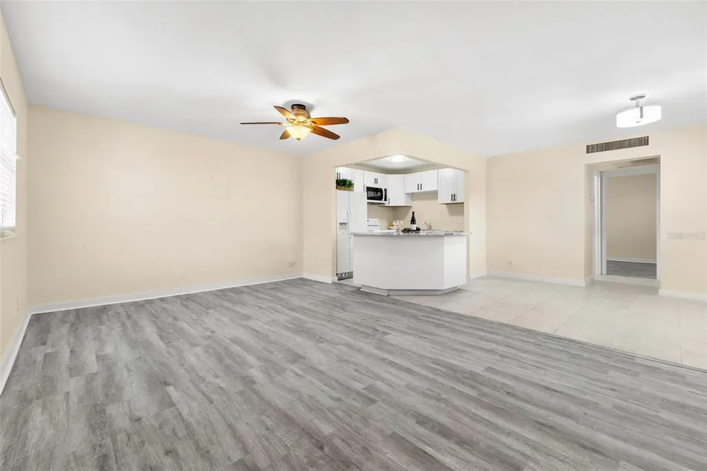 201 Bedford Trail Sun City Center FL 33573
