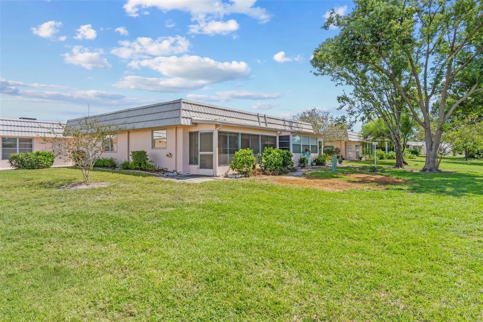 201 Bedford Trail Sun City Center FL 33573