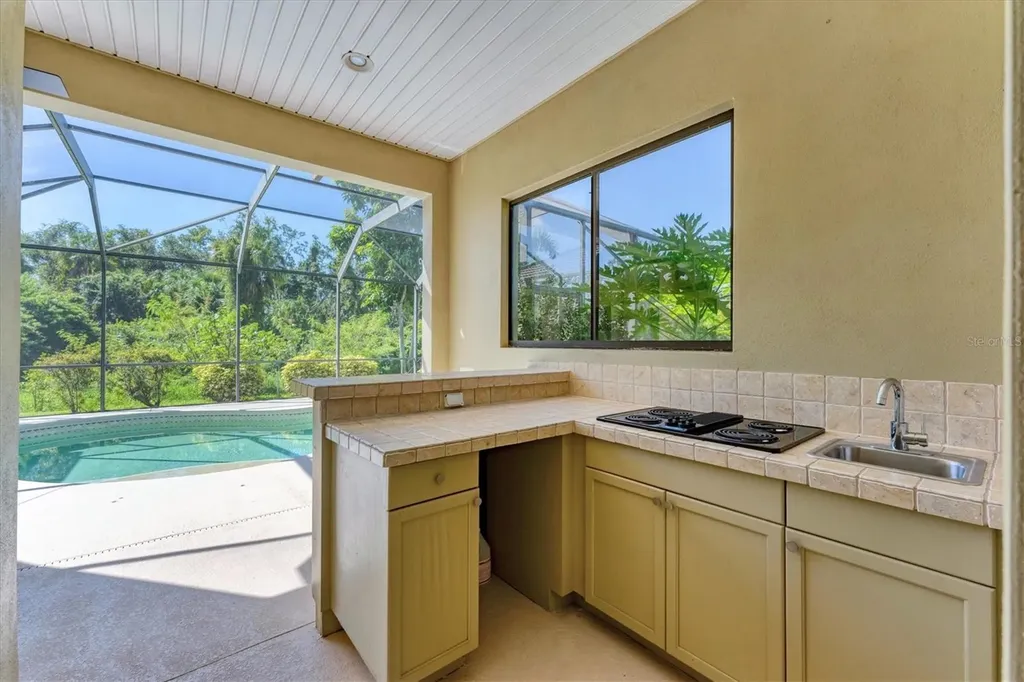 306 Country Meadows Way Bradenton FL 34212
