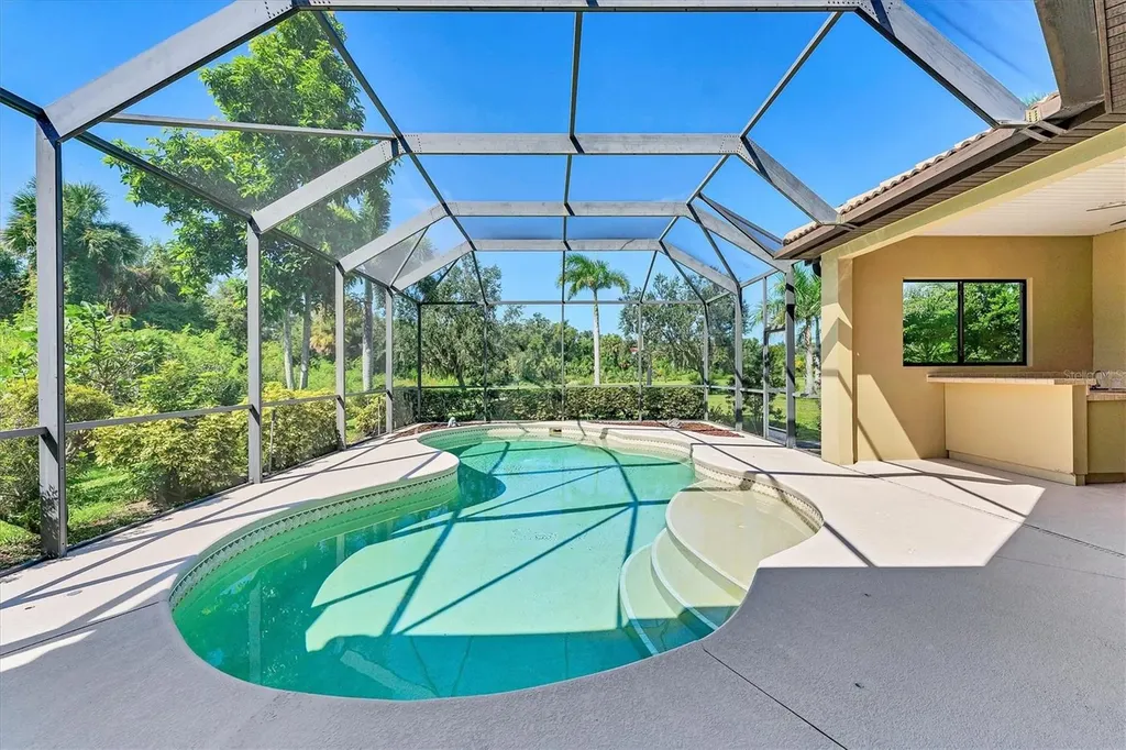 306 Country Meadows Way Bradenton FL 34212