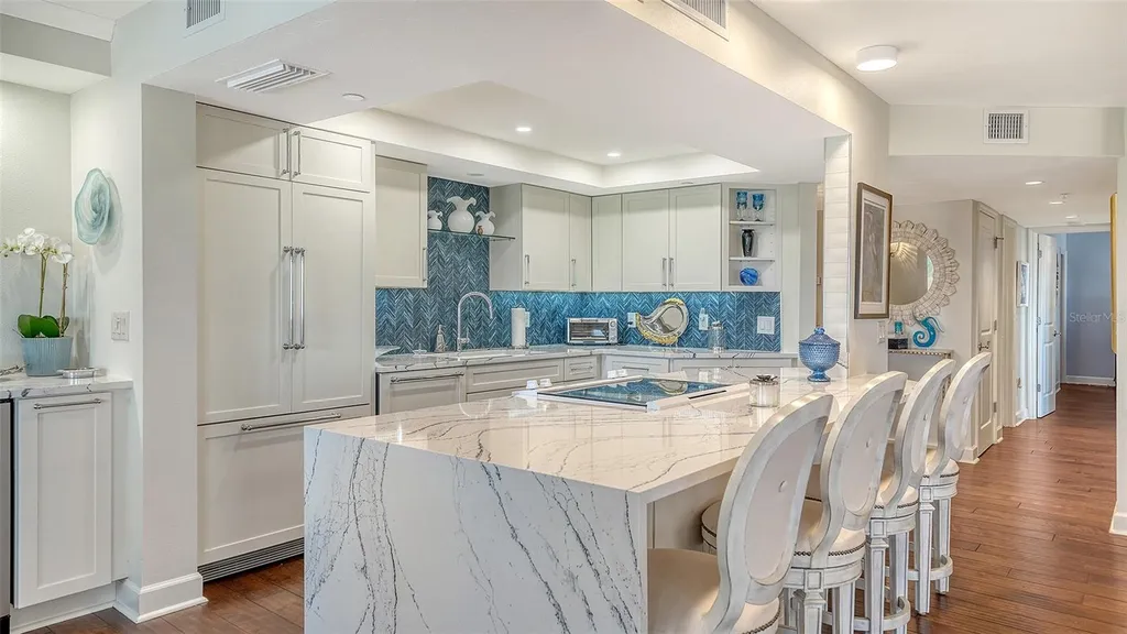 1100 Benjamin Franklin Drive Sarasota FL 34236