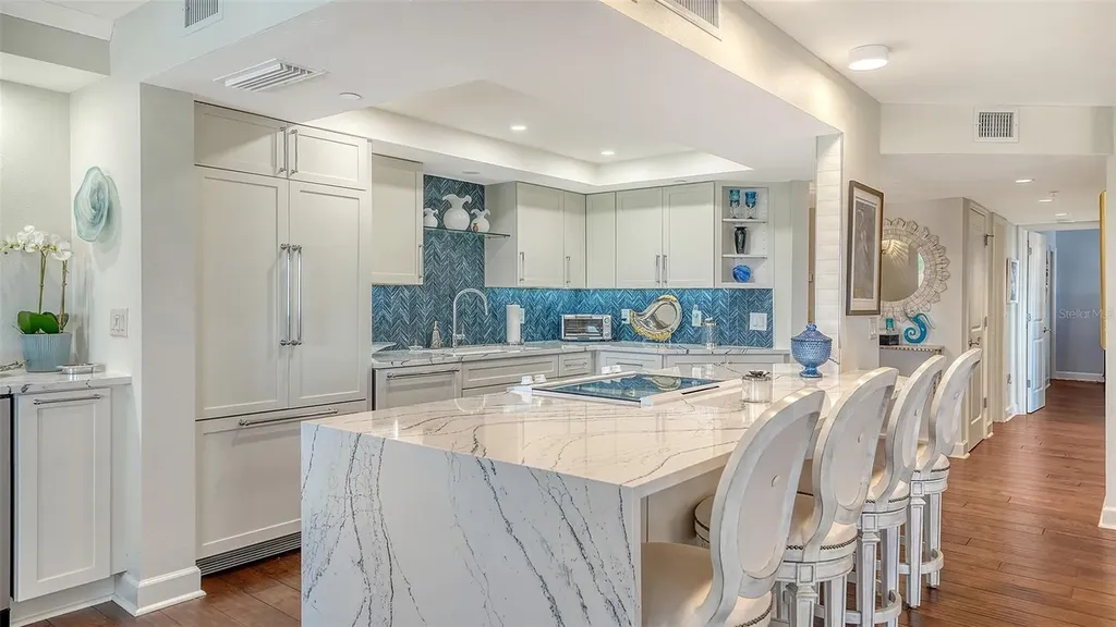 1100 Benjamin Franklin Drive Sarasota FL 34236