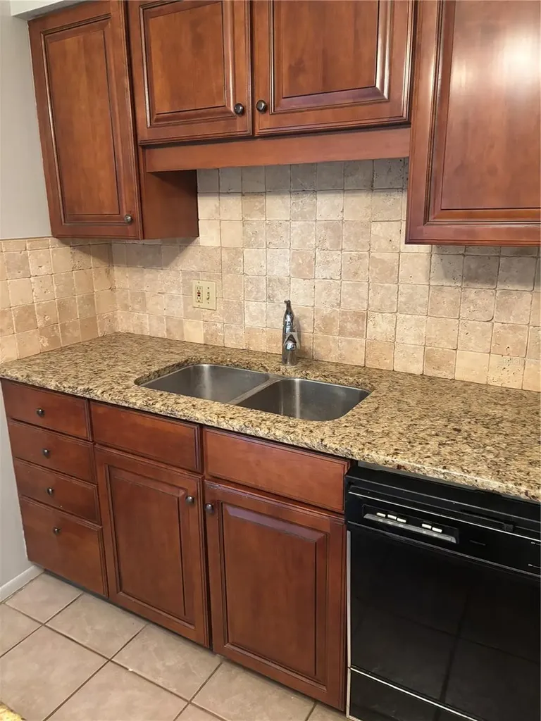 6645 1st Avenue N St Petersburg FL 33710