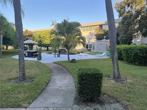 6645 1st Avenue N St Petersburg FL 33710