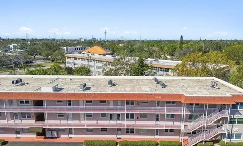 6645 1st Avenue N St Petersburg FL 33710