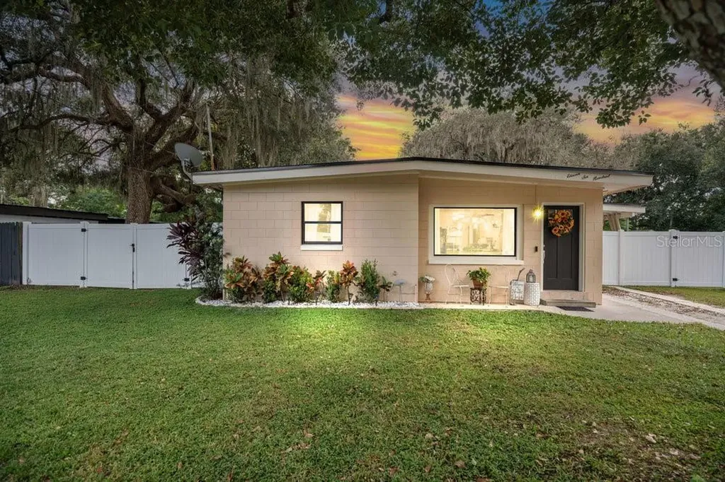 11600 Bacon Street Orlando FL 32817