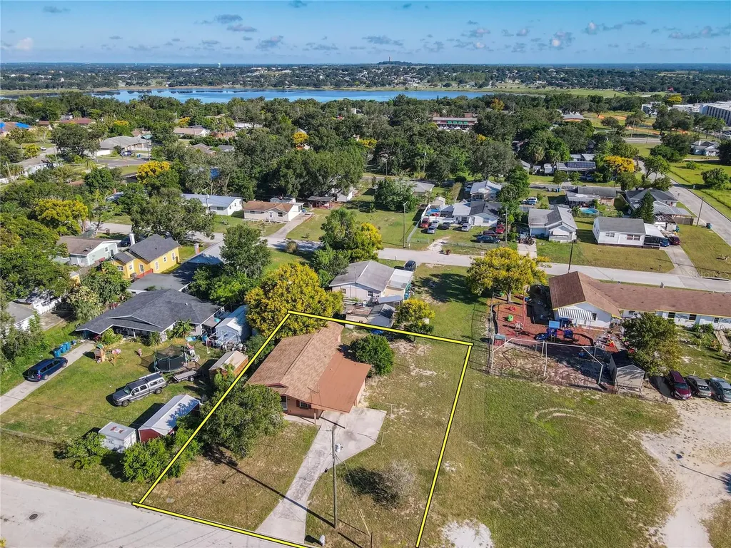 1061 Hiawatha Avenue Lake Wales FL 33853