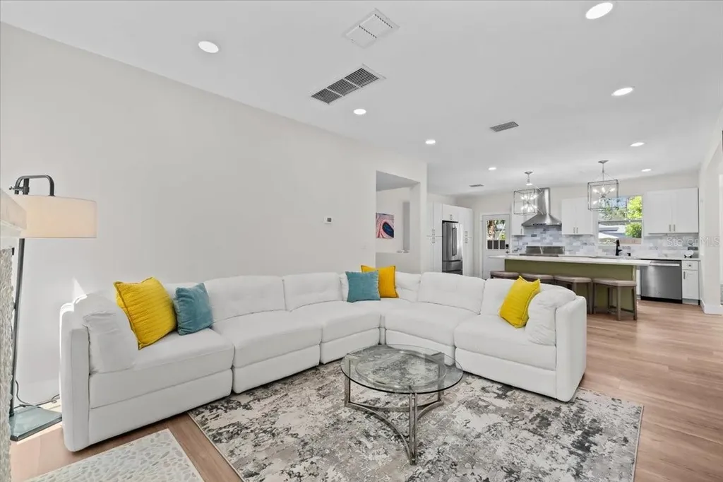 219 N Missouri Avenue Clearwater FL 33755