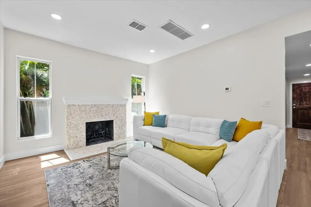 219 N Missouri Avenue Clearwater FL 33755